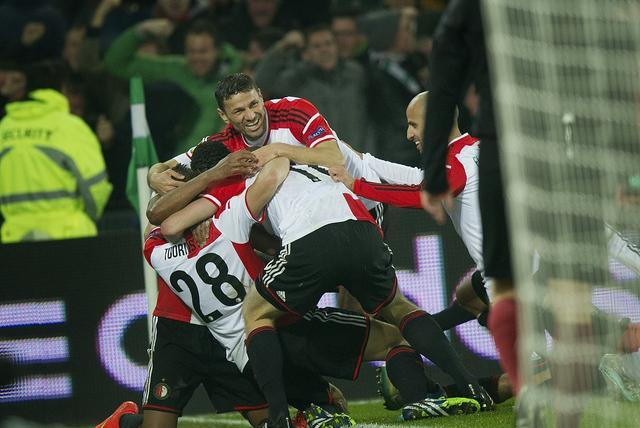 入以高压逼 入以高压逼